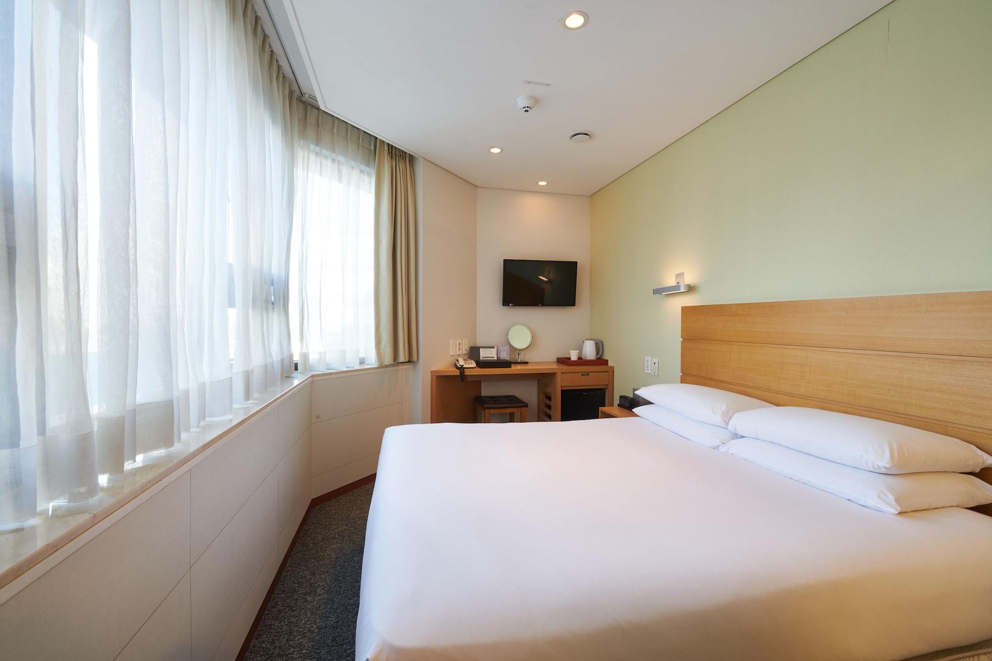 Hotel Nine Tree By Parnas Myeongdong 1 Seoul